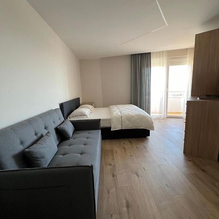 Port View Apartment 2 Durres Exterior photo