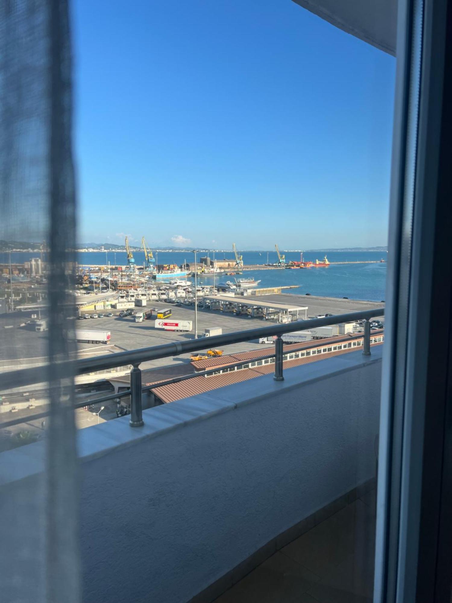 Port View Apartment 2 Durres Exterior photo